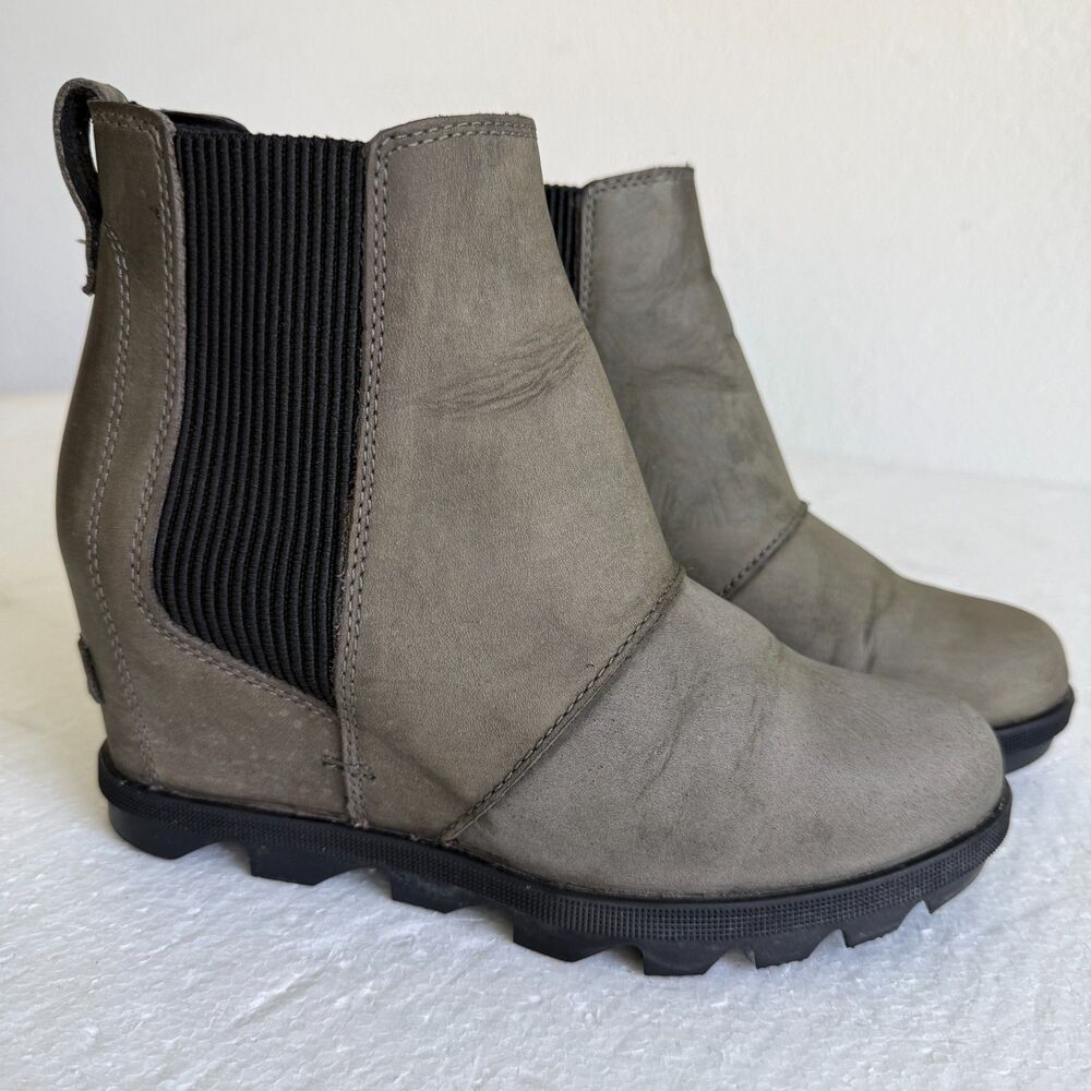 Sorel Joan of Arctic Boots Women's 6.5 Gray Nubuck Chelsea Bootie Hidden Wedge